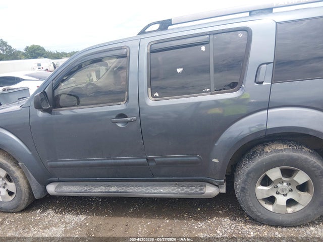 Nissan Pathfinder Xe
