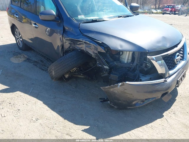 Nissan Pathfinder S