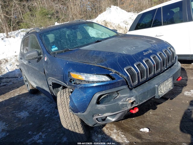 Salvage Jeep Cherokee Image