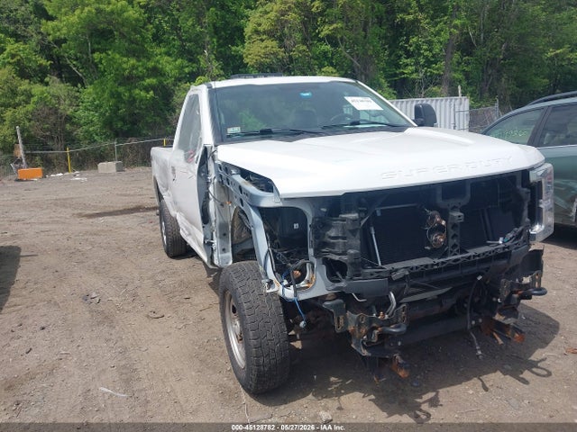 Salvage Ford F-250 Image
