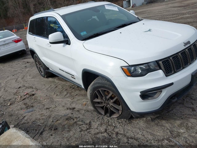 Salvage Jeep Grand Cherokee Image