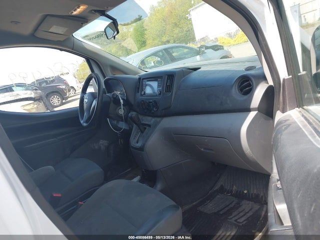 Nissan Nv S