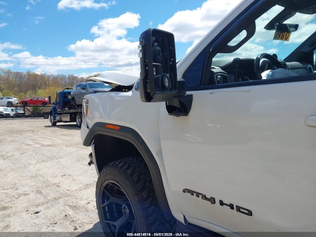 General Motors Sierra 2500HD 4wd  Standard Bed At4