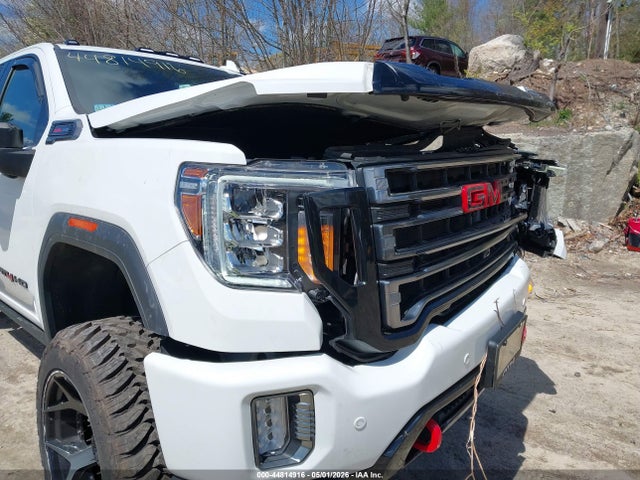 General Motors Sierra 2500HD 4wd  Standard Bed At4