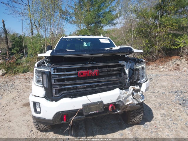 General Motors Sierra 2500HD 4wd  Standard Bed At4