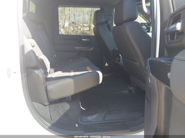 General Motors Sierra 2500HD 4wd  Standard Bed At4
