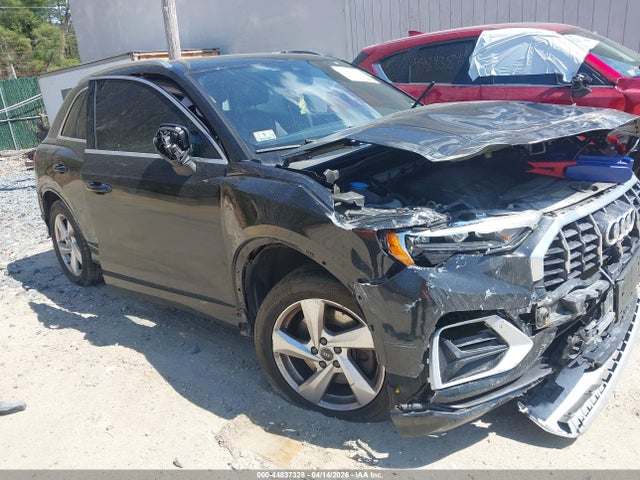 Salvage Audi Q3 Image