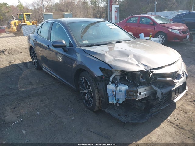 Salvage Toyota Camry Image