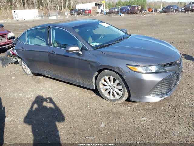 Salvage Toyota Camry Image