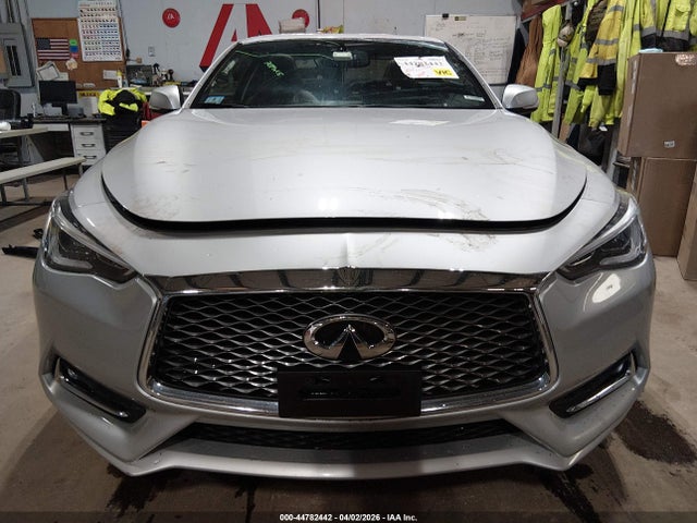 INFINITI Q60 3.0t Luxe