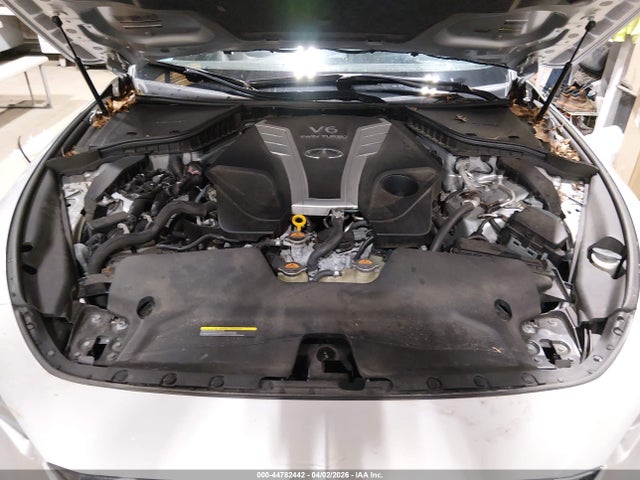 INFINITI Q60 3.0t Luxe