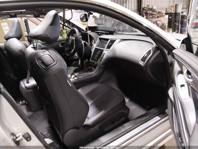 INFINITI Q60 3.0t Luxe