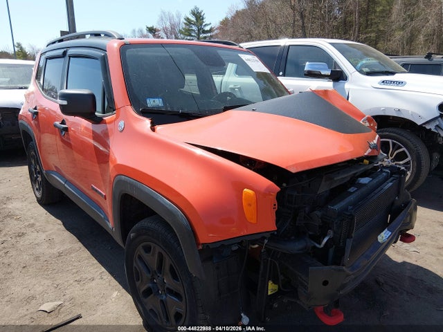 Salvage Jeep Renegade Image