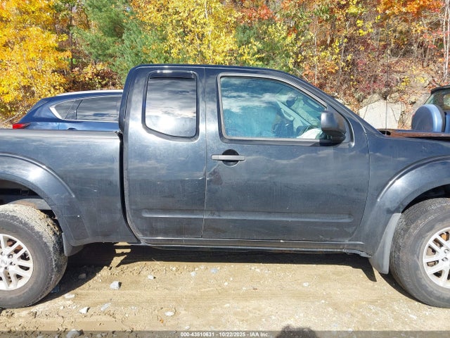 Nissan Frontier Sv
