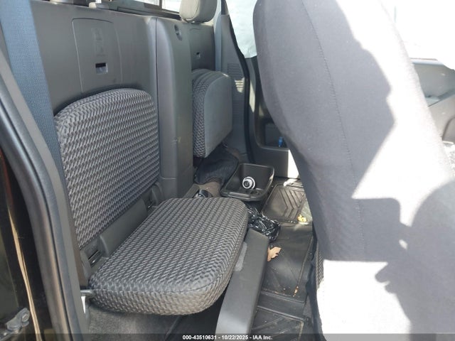 Nissan Frontier Sv
