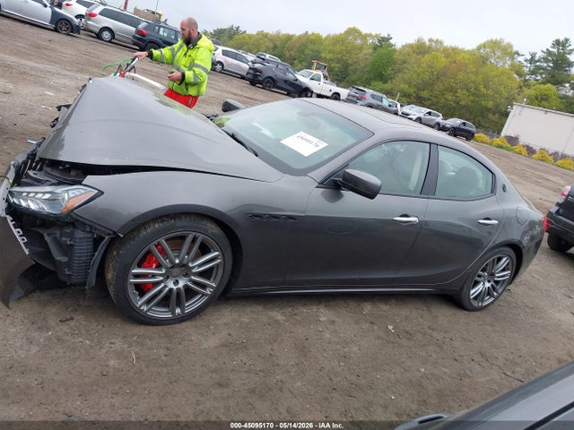 Maserati Ghibli S Q4