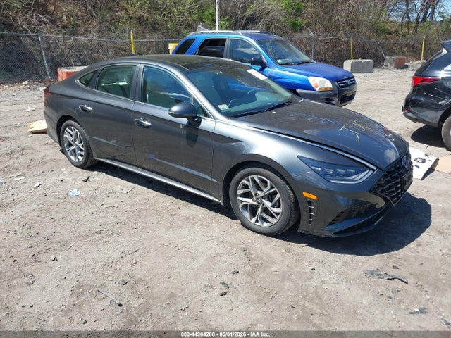Salvage Hyundai SONATA Image