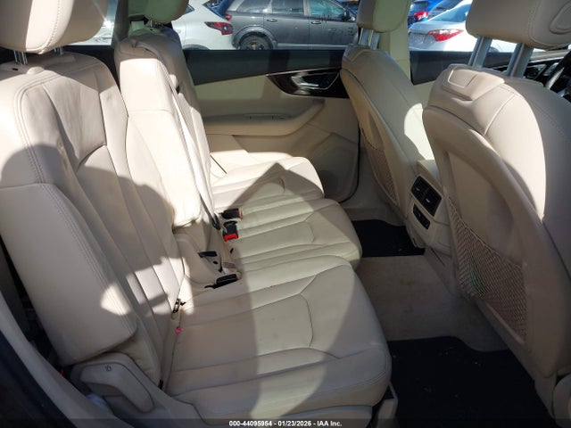 Audi Q7 3.0t Premium