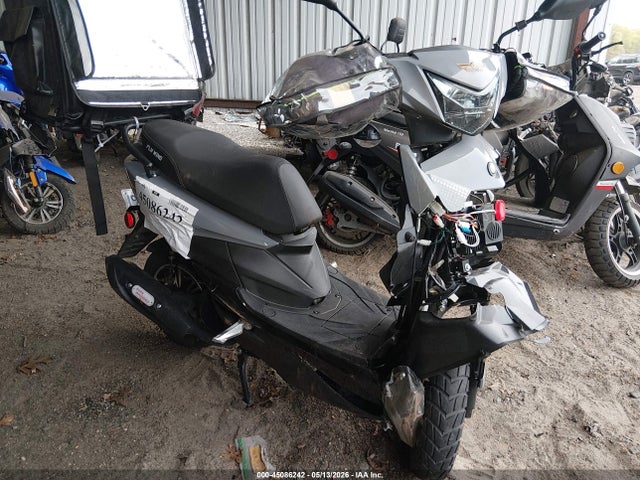 Salvage Zhilong St Scooter Image