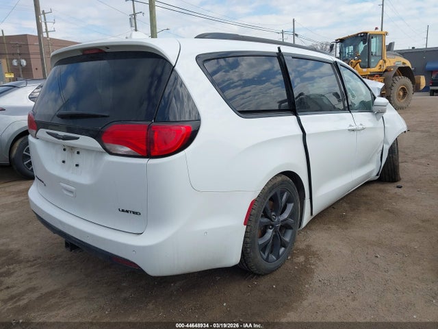 Chrysler Pacifica Limited
