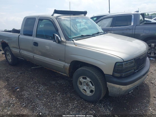 Salvage Chevrolet Silverado 1500 Image