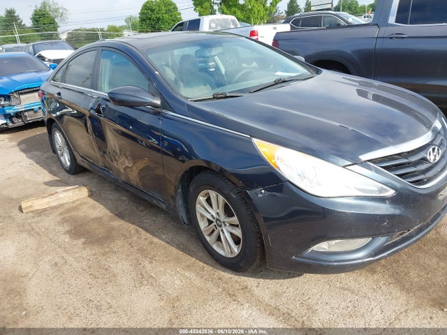 Salvage Hyundai SONATA Image