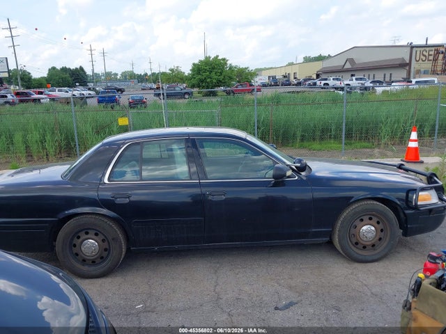 Ford Crown Victoria