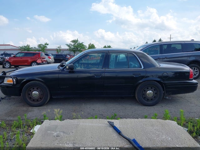 Ford Crown Victoria