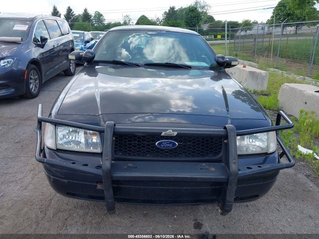 Ford Crown Victoria