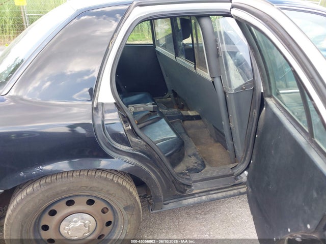 Ford Crown Victoria