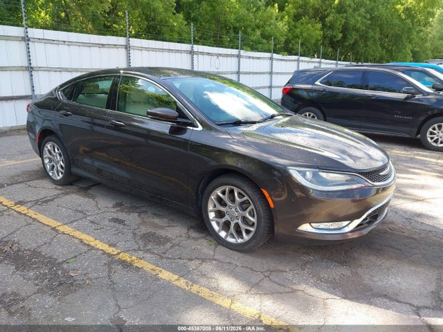 Salvage Chrysler 200 Image
