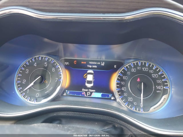 Chrysler 200 C
