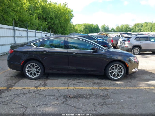 Chrysler 200 C