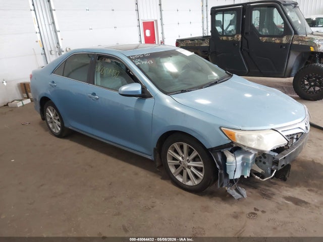 Salvage Toyota Camry Image