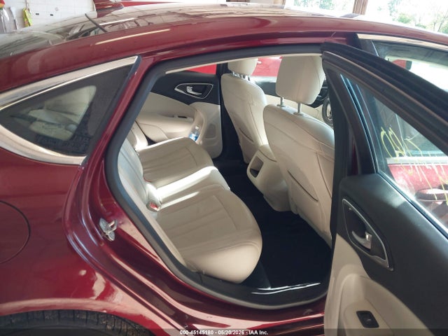 Chrysler 200 Limited Platinum