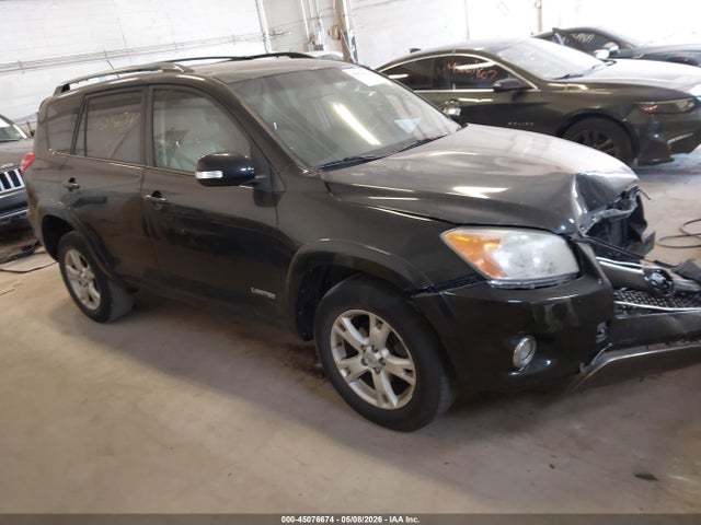 Salvage Toyota RAV4 Image