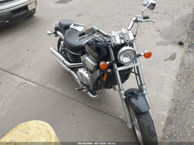 Salvage Honda Vf750 Image