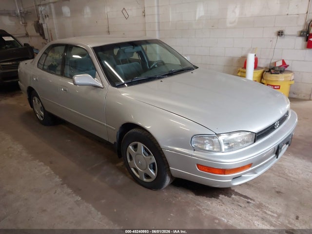 Salvage Toyota Camry Image