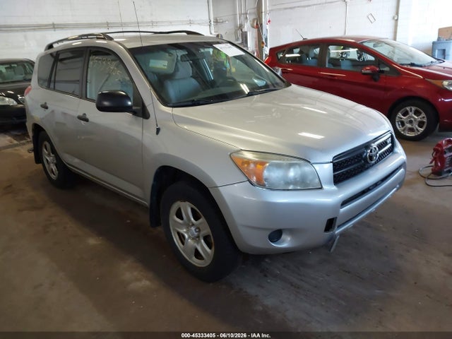 Salvage Toyota RAV4 Image
