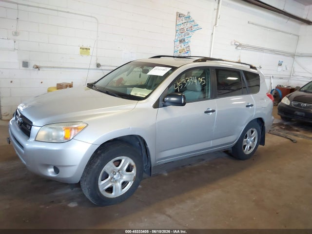 Toyota RAV4 Base V6