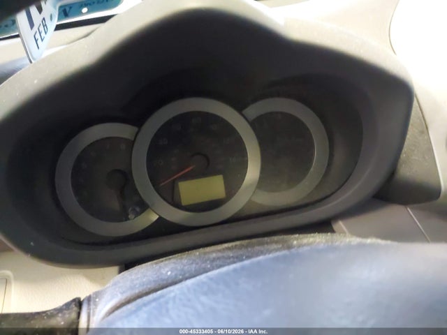 Toyota RAV4 Base V6