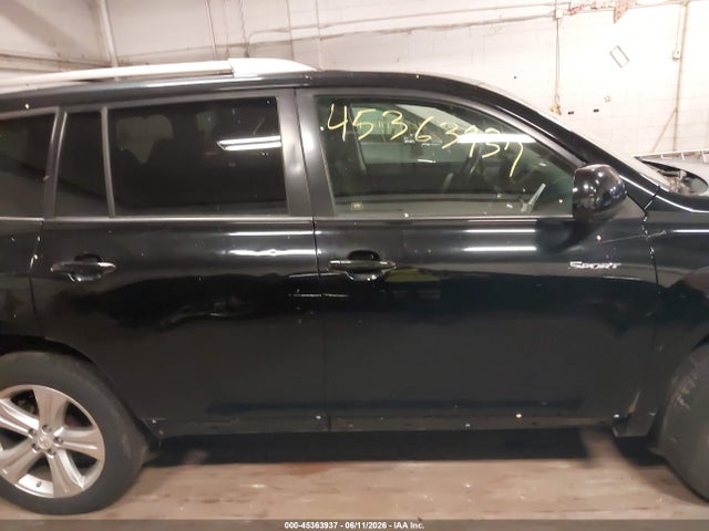 Toyota Highlander Sport
