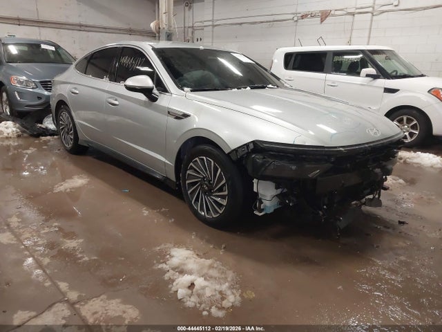 Salvage Hyundai SONATA Image