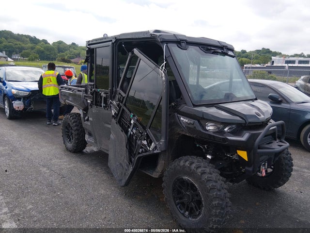 Salvage Can-Am Defender Max Image