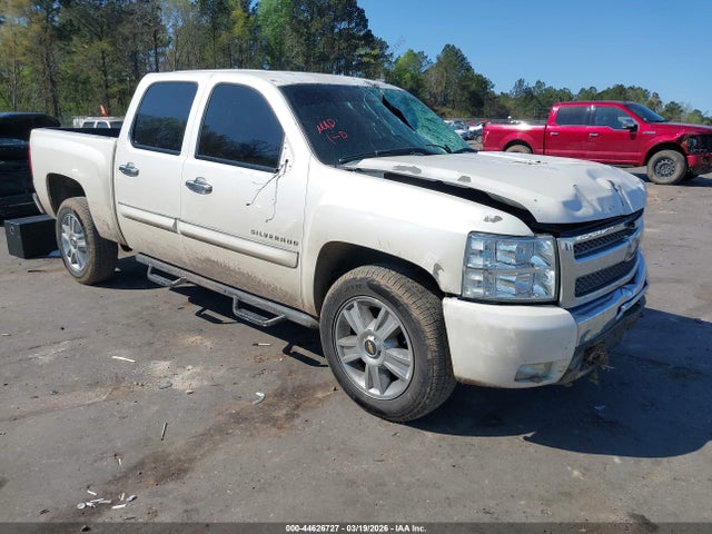 Salvage Chevrolet Silverado 1500 Image
