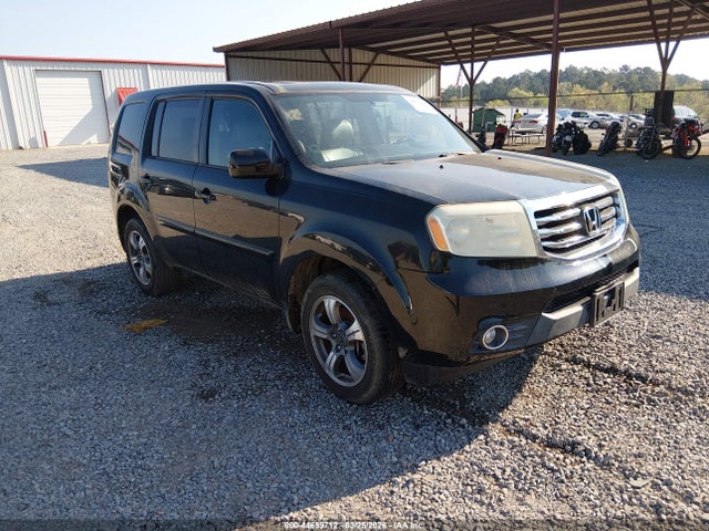Salvage Honda Pilot Image