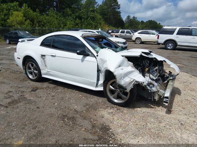 Salvage Ford Mustang Image