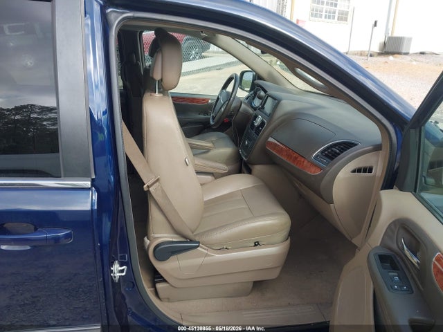 Chrysler Town & Country Touring