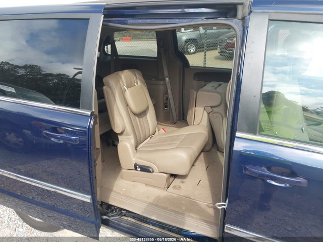 Chrysler Town & Country Touring