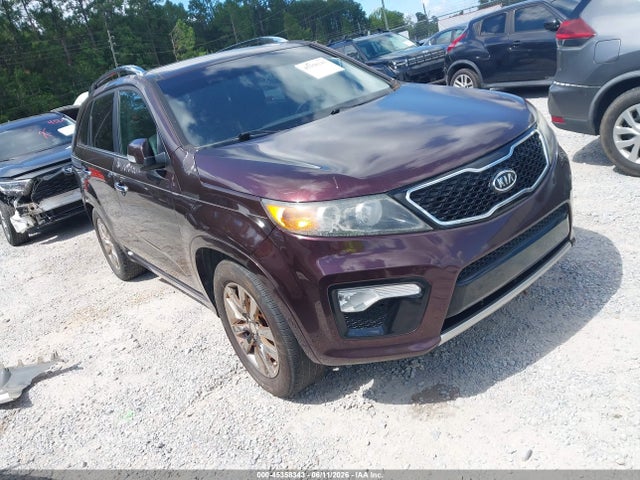 Salvage Kia Sorento Image